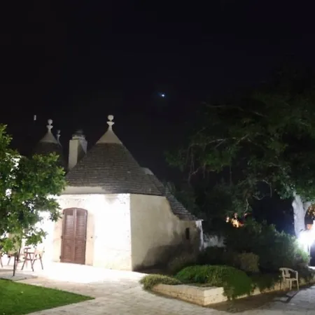 Trulli 1939 * Locorotondo